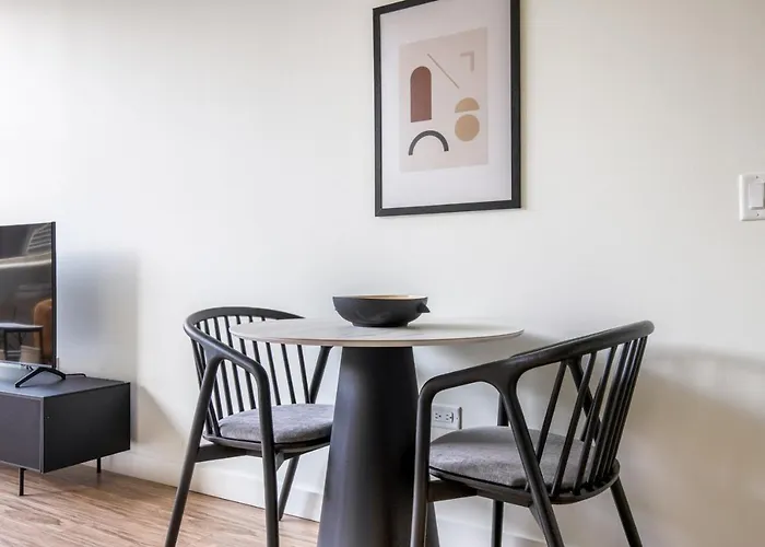 W Loop 1br W Pool Gym Lounge Nr L Chi-750